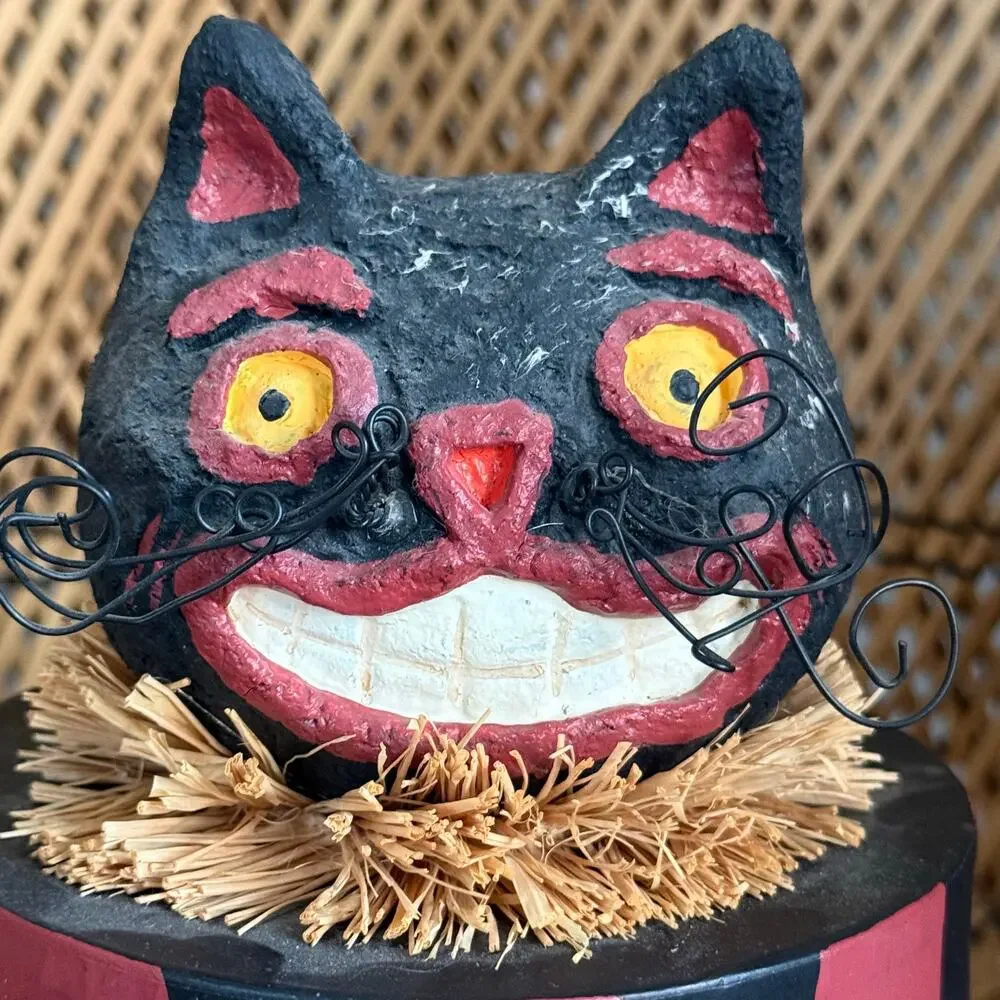 Vintage Style Paper Mache round box with black cat head 
